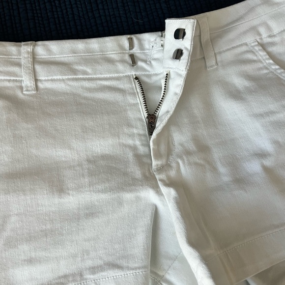 Harper white stretchy shorts - Picture 3 of 5